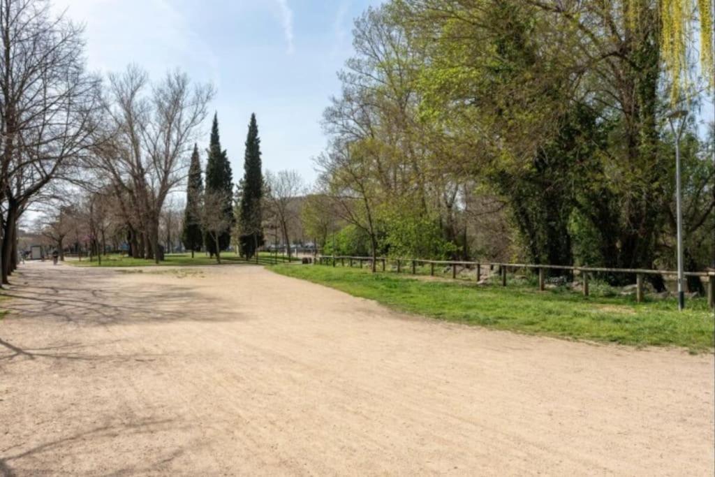 Acogedor Apartamento Cerca Del Casco Antiguo Gerona Exterior foto